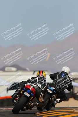 media/Oct-08-2022-SoCal Trackdays (Sat) [[1fc3beec89]]/Turn 16 (125pm)/